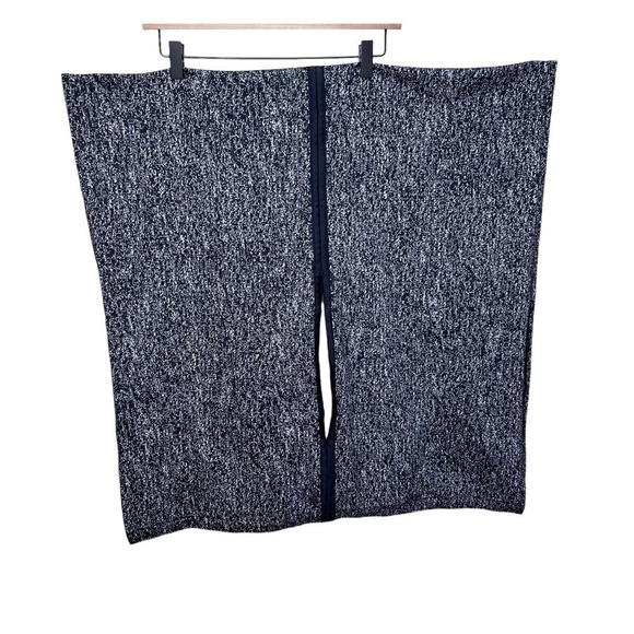 Lululemon Vinyasa Scarf (Rulu) - Picture 7 of 9